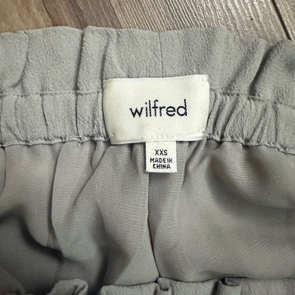 Aritzia Wilfred Montrouge Shorts - Picture 6 of 7